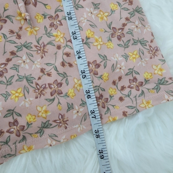 BCBGeration Wrap Floral Dress size xsmall. Good preowned condition. - Picture 7 of 8